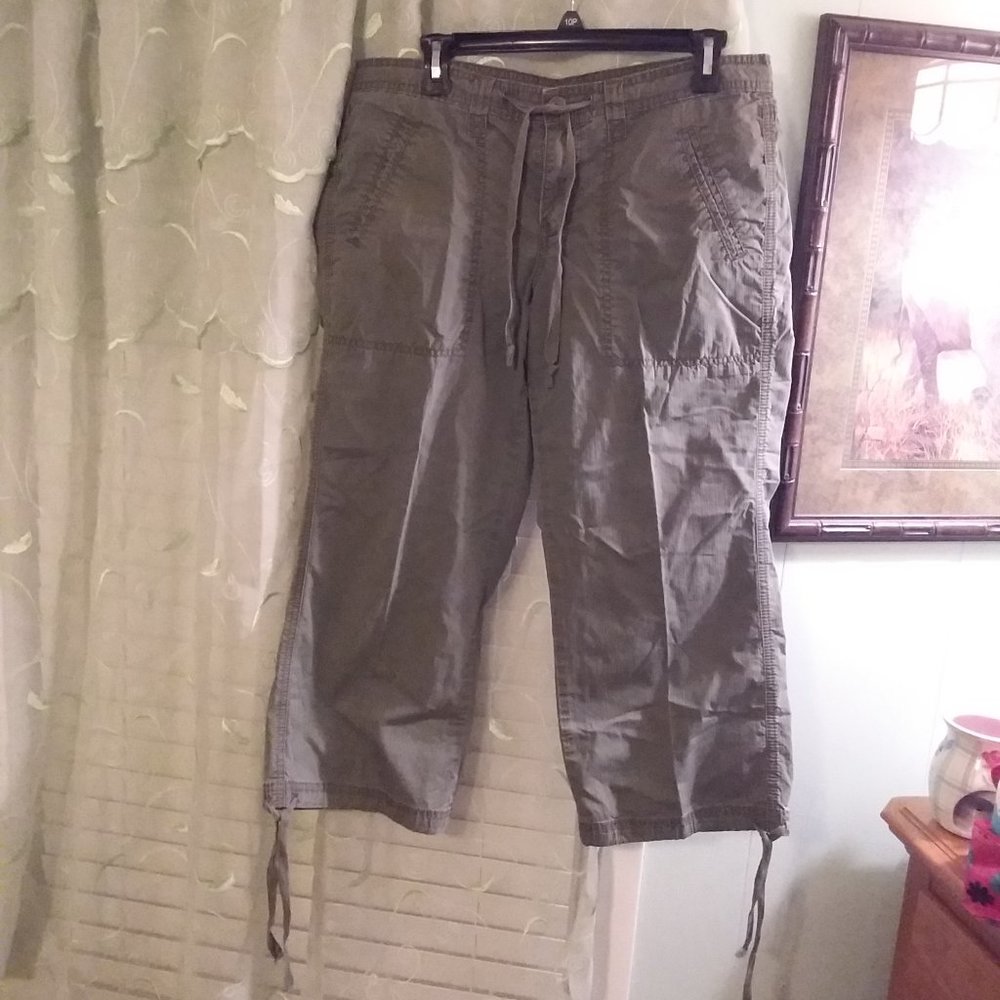 Calvin Klein capri
